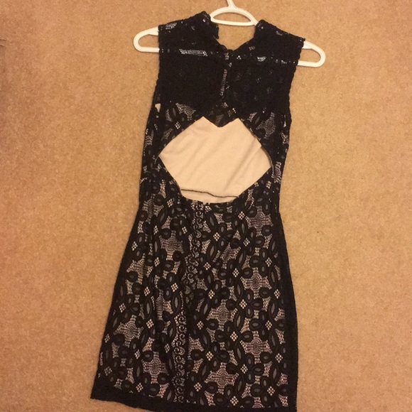 Lacey button up dress - Picture 2 of 3